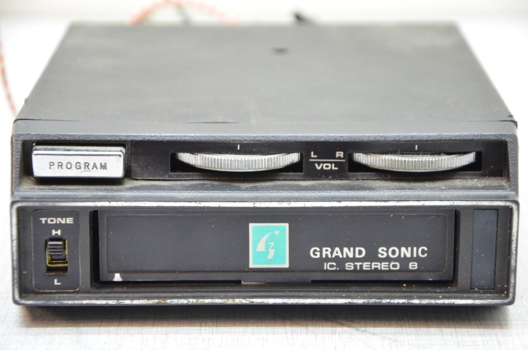 Grand Sonic IC Stereo 8Track Car Player