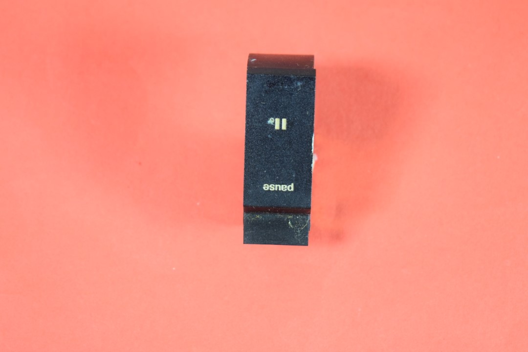 Nakamichi 600 + 600 II Black – Pause Button / Knob