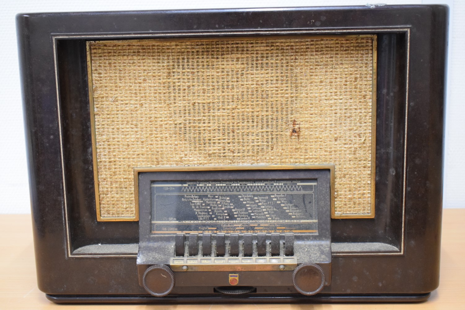 Philips 680A Tube Radio 