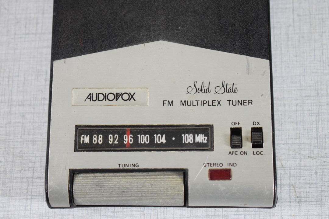 Audiovox – 8Track to tuner adapter