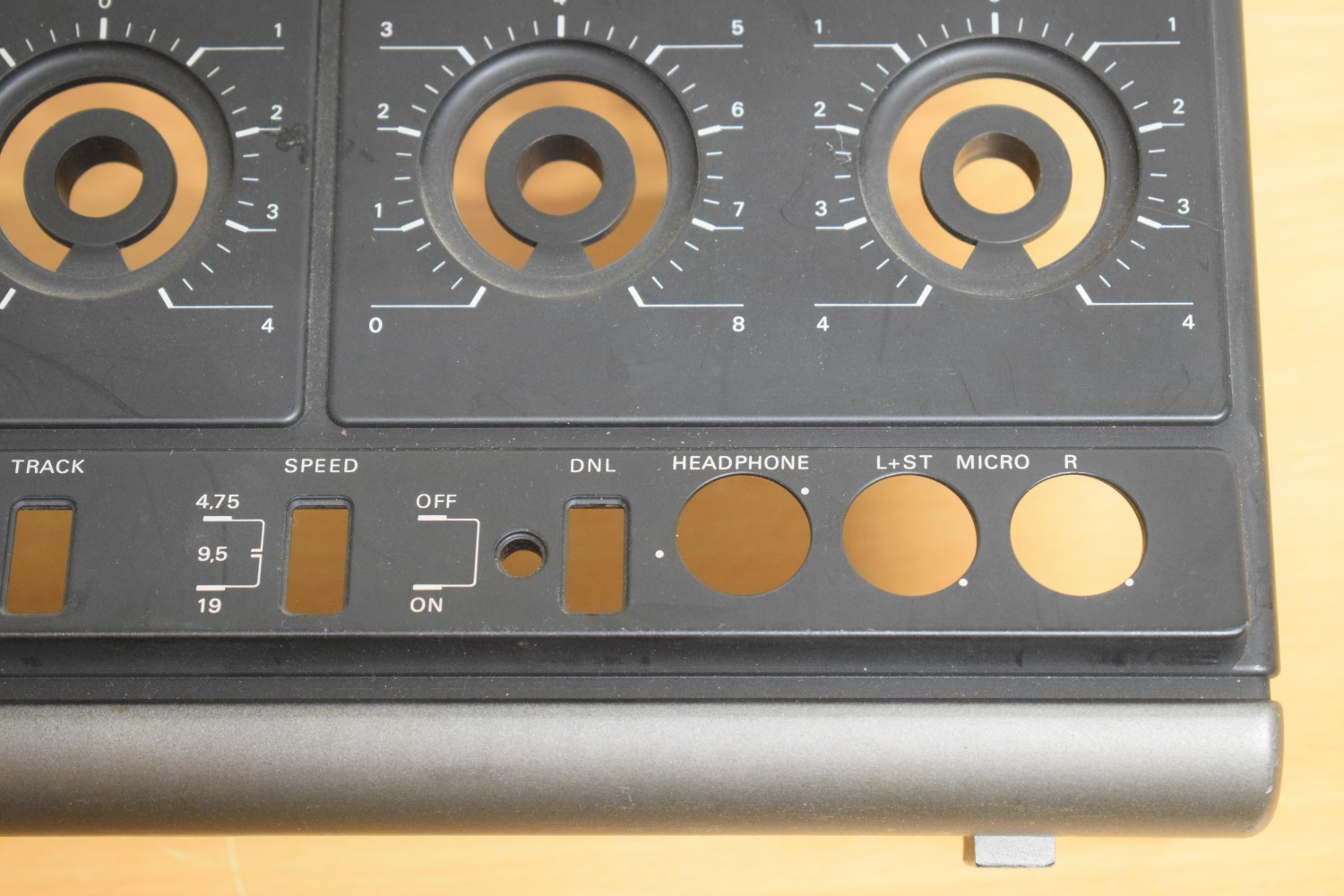 Philips N4504 Tape Recorder - lower part front plate 
