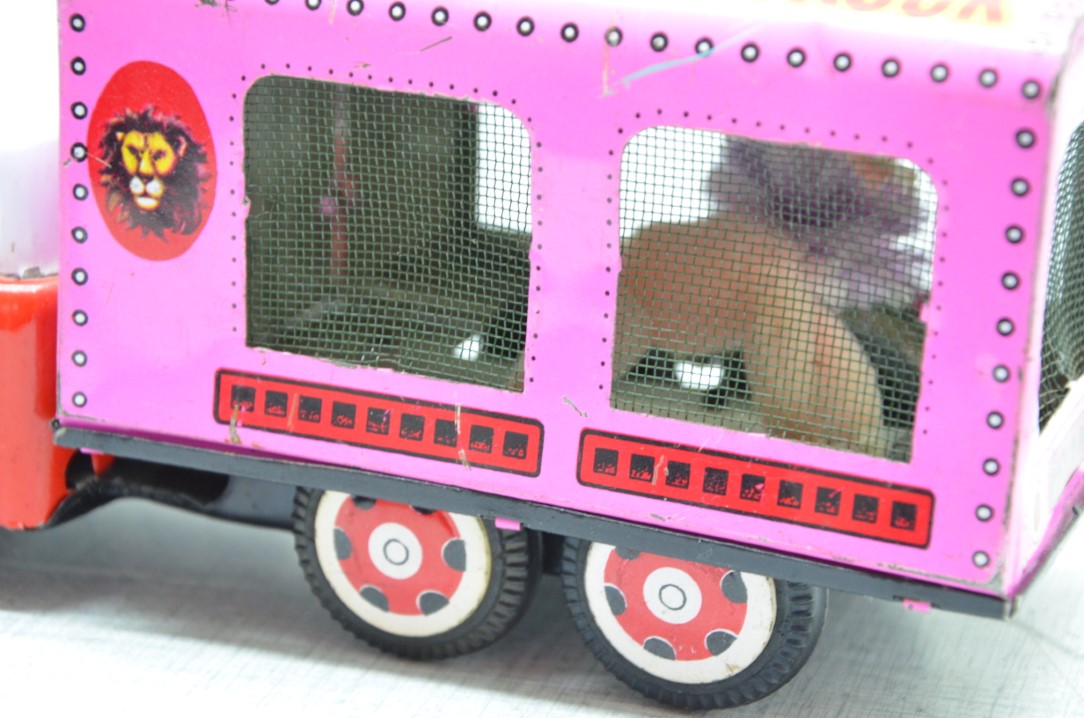 Tin Toy: Friction Circus Animal Truck
