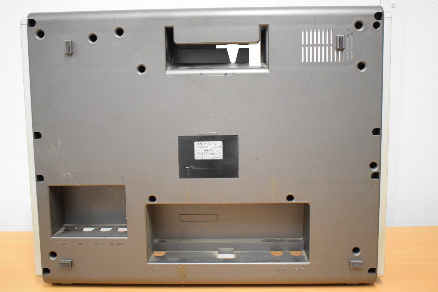 Philips N4506 case