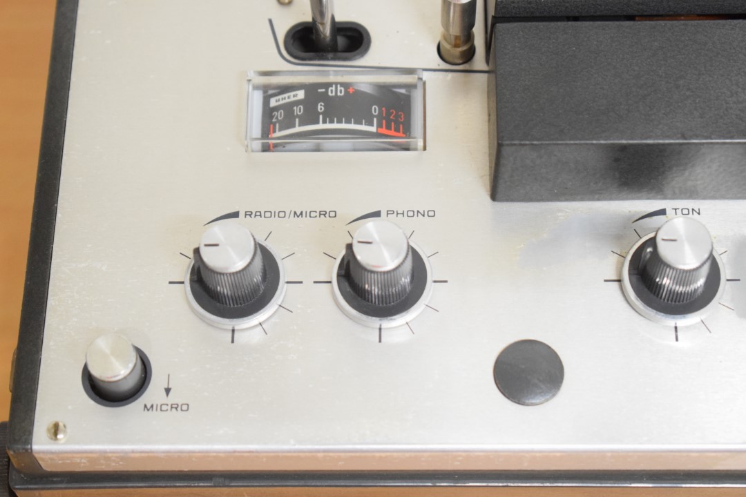 UHER Variocord 263 Tape Recorder UHER Variocord 263 Tape Recorder