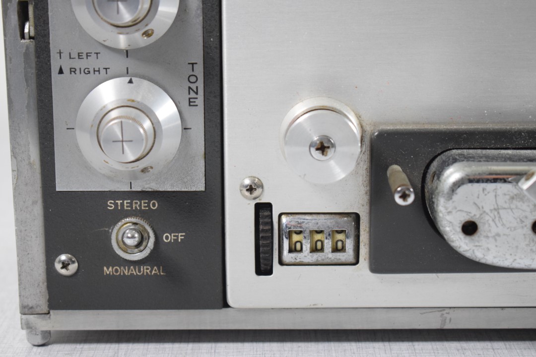 Akai Universal Model-44 Tape Recorder