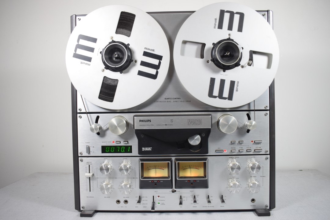 Philips N-4520 4Track 26cm. Tape Recorder