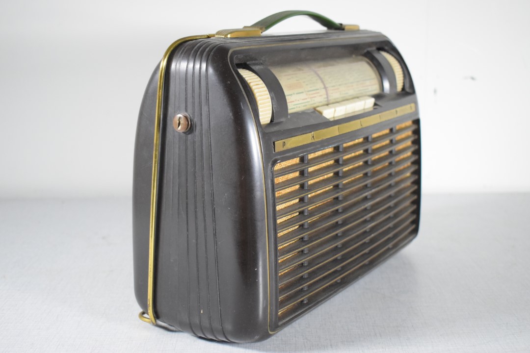 Philips L4X60BT Tube Radio – Known as: „The Flying Dutchman“