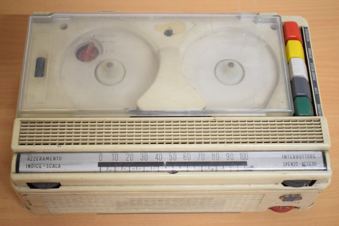 Geloso G257 Portable Tube Tape Recorder