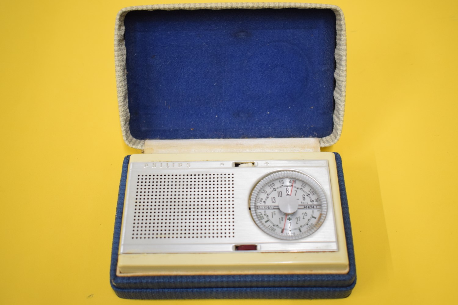 Philips L0X90T/88D Portable Transistor Radio 