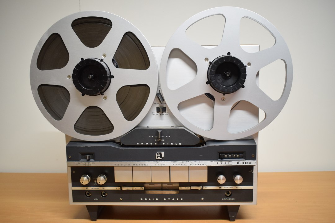 Akai X-300 – 4Track Tape Recorder Akai X-300 – 4Track Tape Recorder