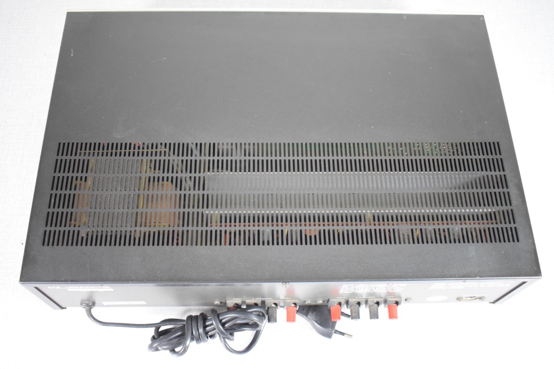 Luxman L-2 Stereo Amplifier