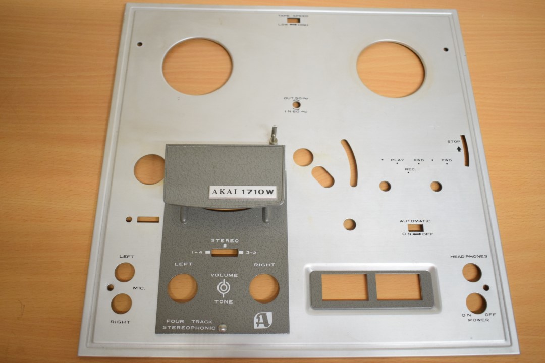 Akai 1710W – Front Panel / Plate