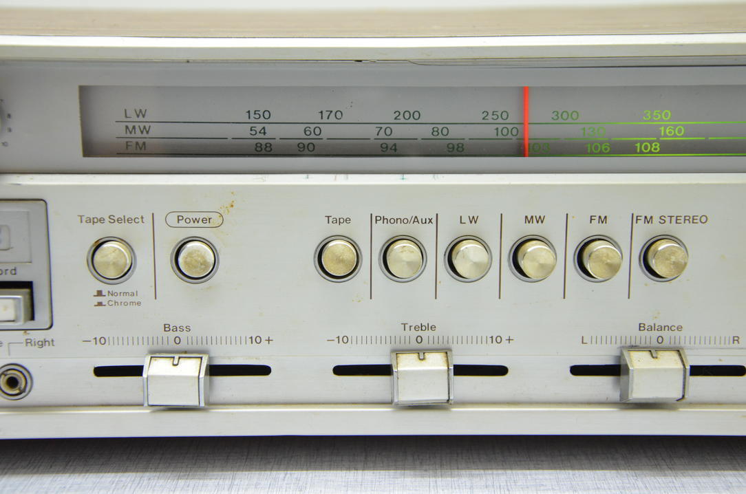 Soundesign 5556 Receiver / Cassettedeck combination
