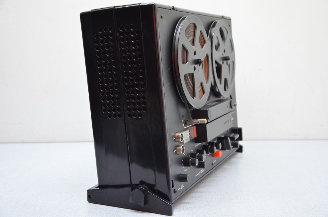 Uher SG 560 Royal Tape Recorder With head block Z345 Uher SG 560 Royal Tape Recorder With head block Z345