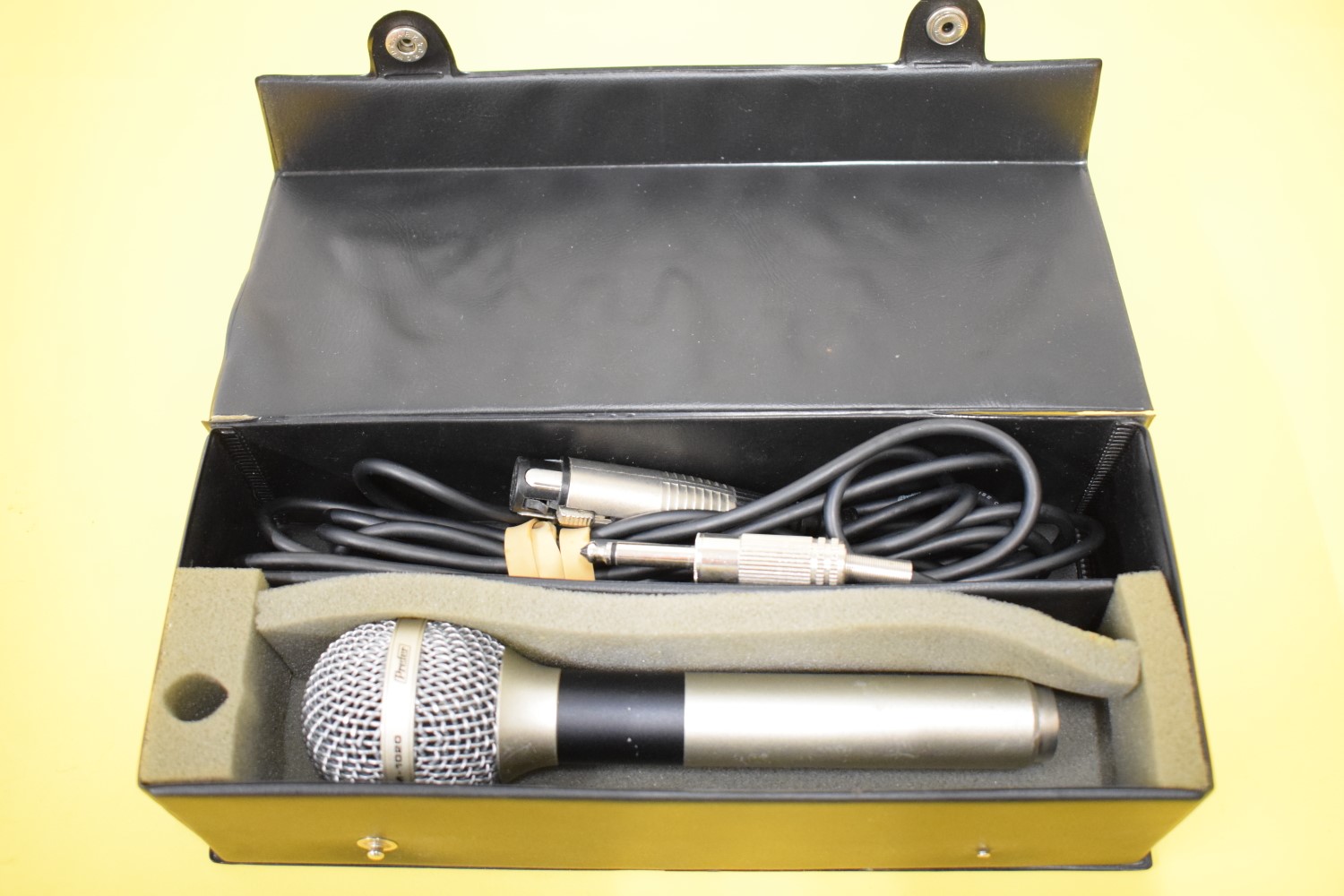 Prefer UCM-1020 Microphone – In original Box
