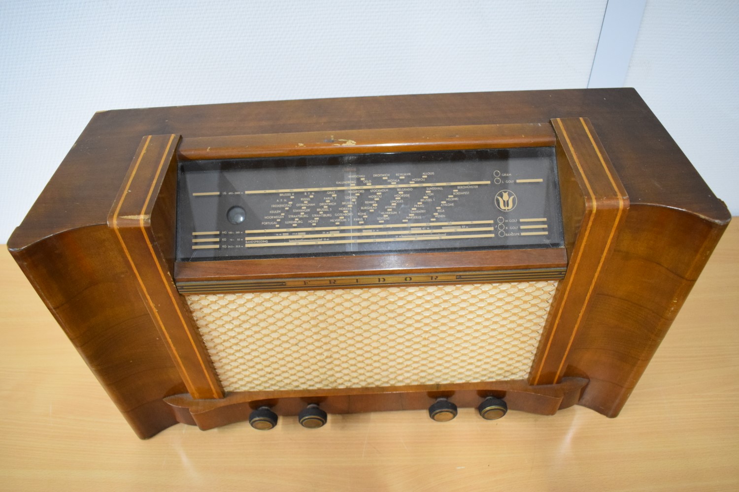 Fridor Type 513 Tube Radio 