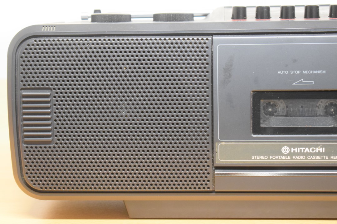 Hitachi Pure Sound Recording 640 Tuner/Cassette Deck Combination