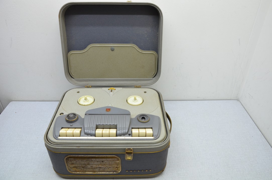 Philips EL-3516 Tube Tape Recorder  – Number 2