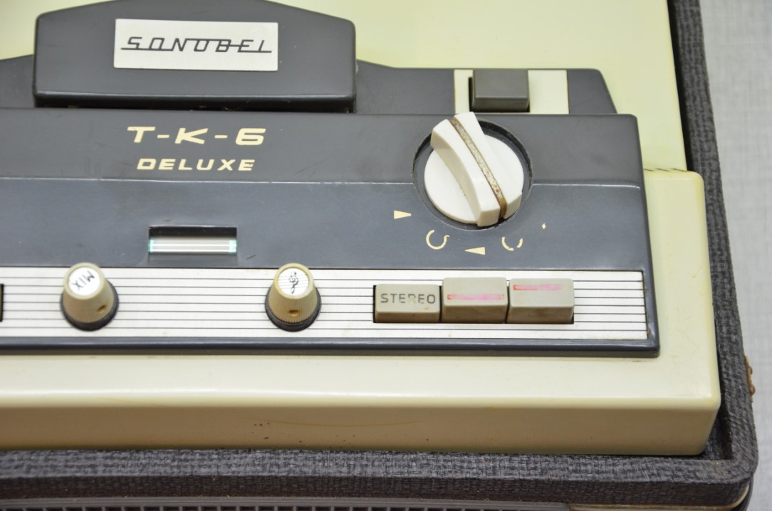 Sonobel T-K-6 DeLuxe Tube Tape Recorder – Number 2