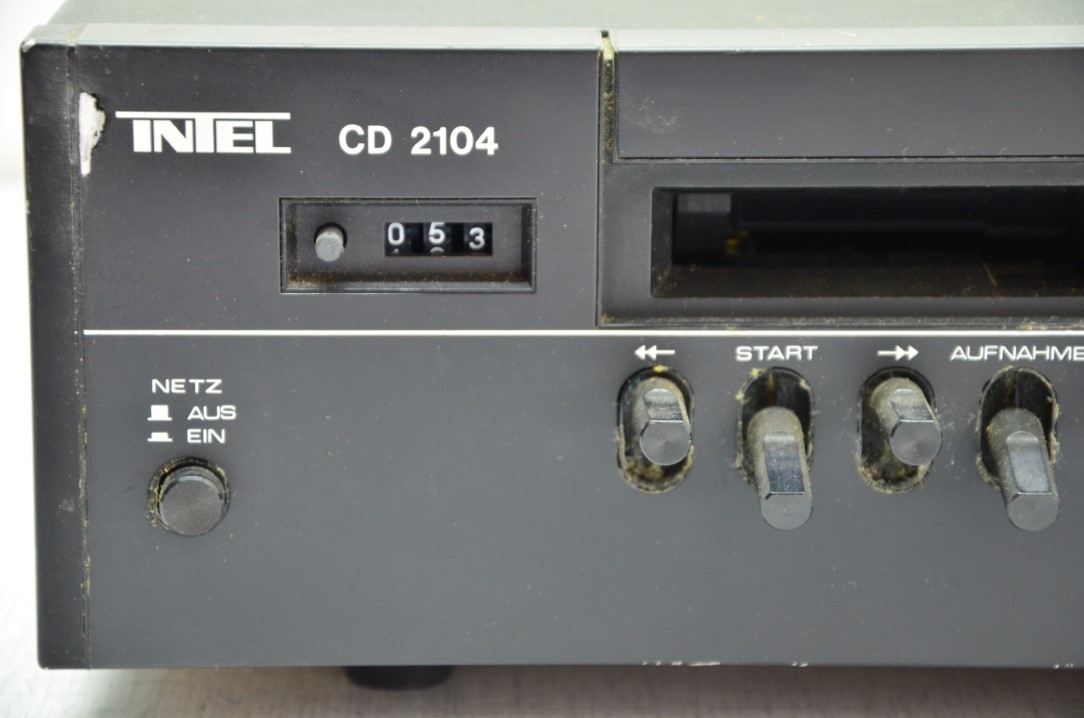 Intel CD 2104 Cassette Deck
