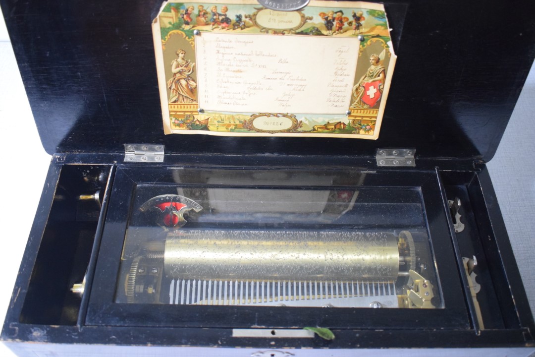 Antique cylinder music box (REFURBISHED)