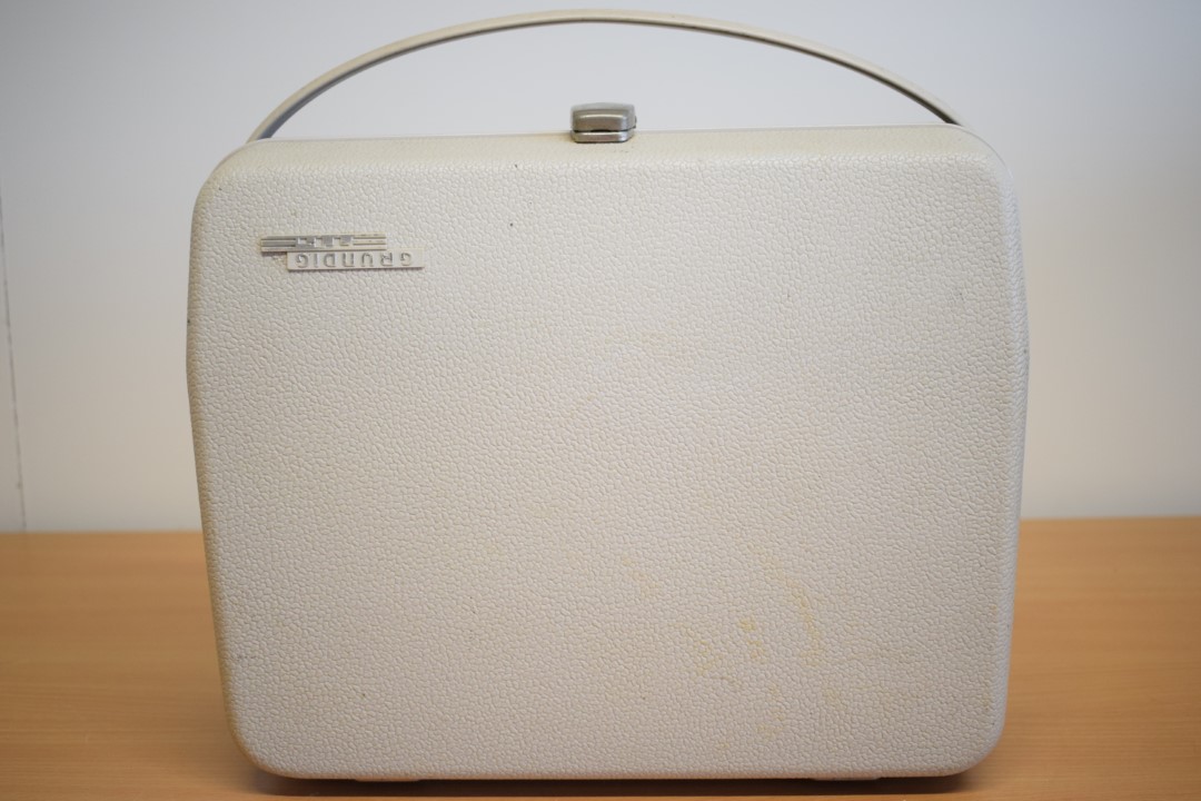 Grundig TK-400 Export Tape Recorder – 110 VOLT Grundig TK-400 Export Tape Recorder – 110 VOLT