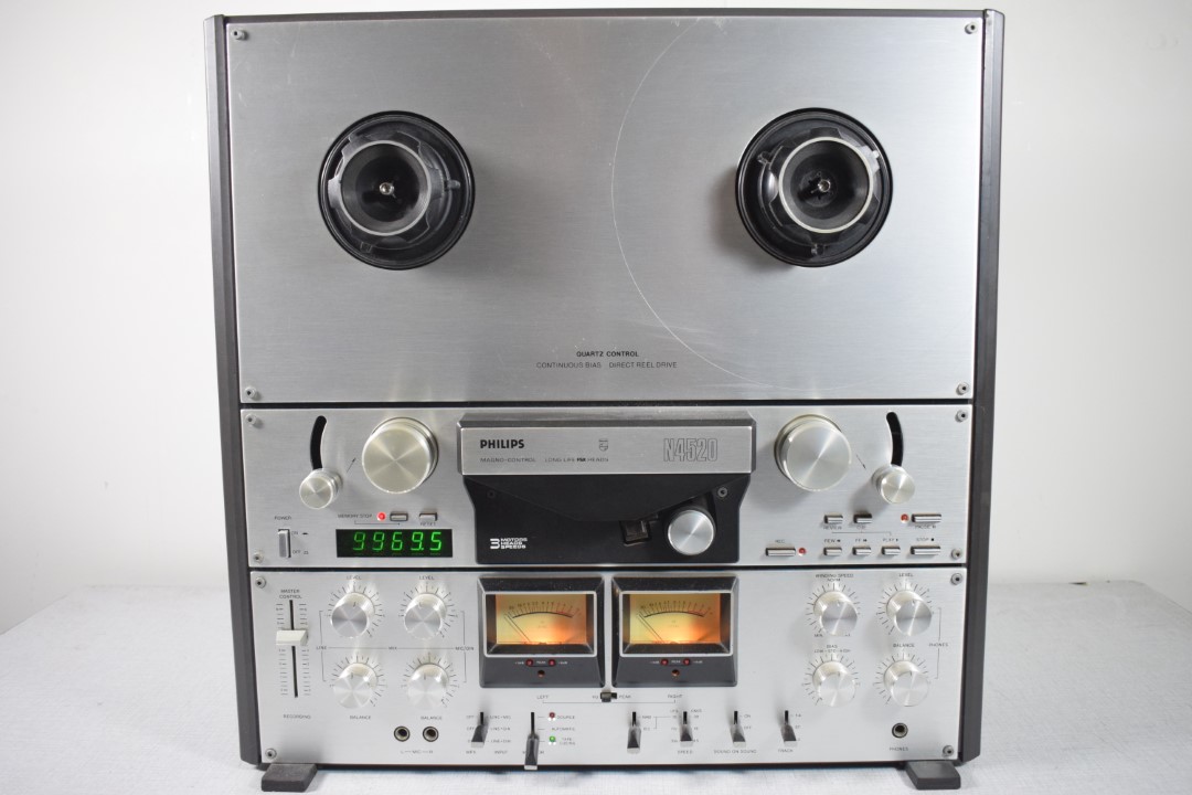 Philips N-4520 4Track 26cm. Tape Recorder Philips N-4520 4Track 26cm. Tape Recorder