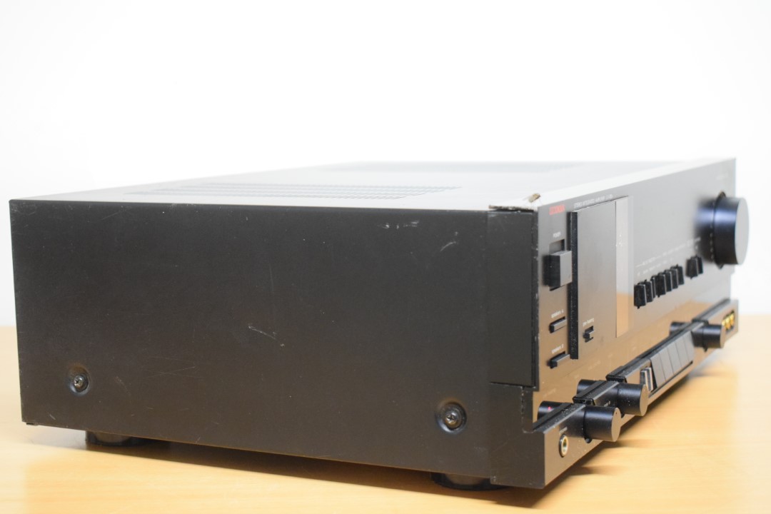 Luxman LV-105U Stereo Amplifier