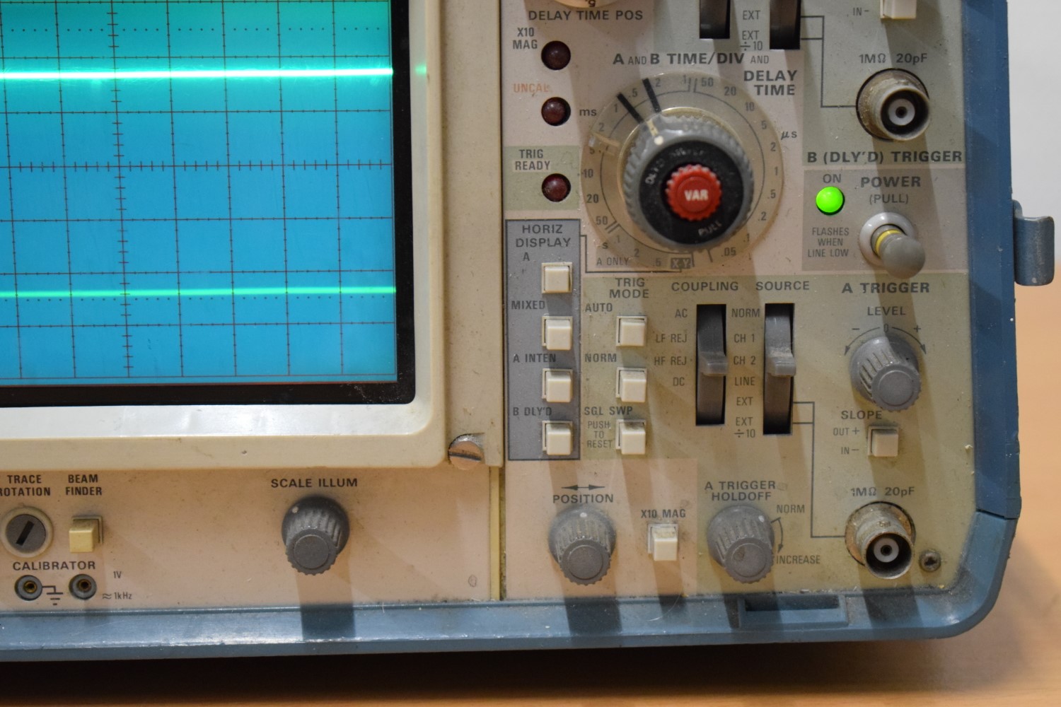 Tektronix 465M 2-Channel 100Mhz. Oscilloscope