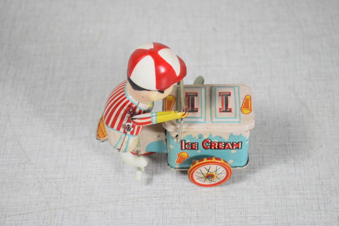 Tin Toy: Delivery tricycle with driver