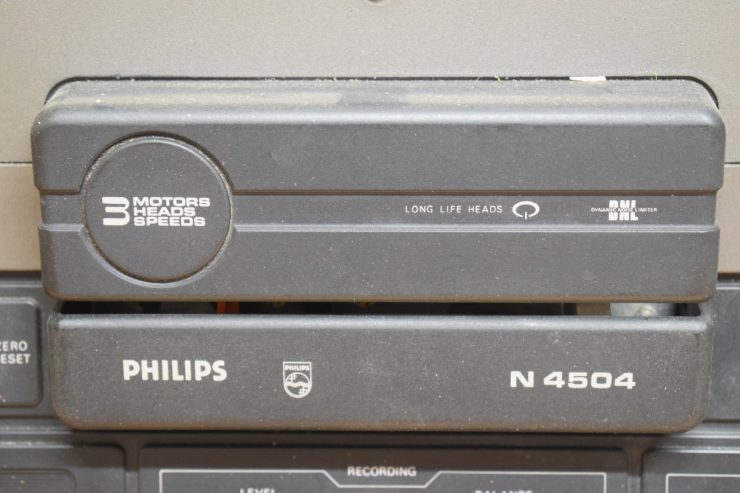 Philips N-4504 Tape Recorder Philips N-4504 Tape Recorder